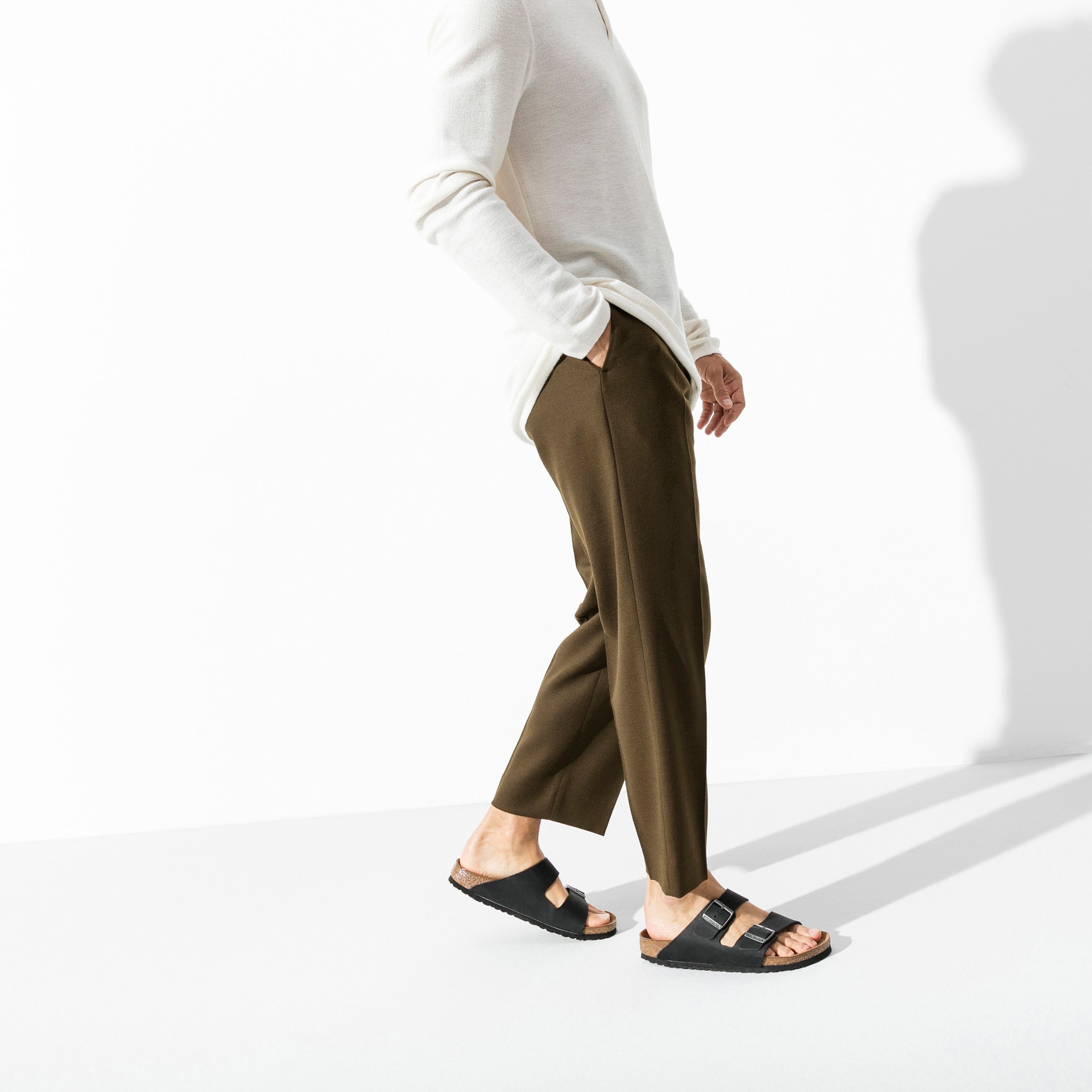 arizona-black-oiled-leather-detail-2-552111-552113