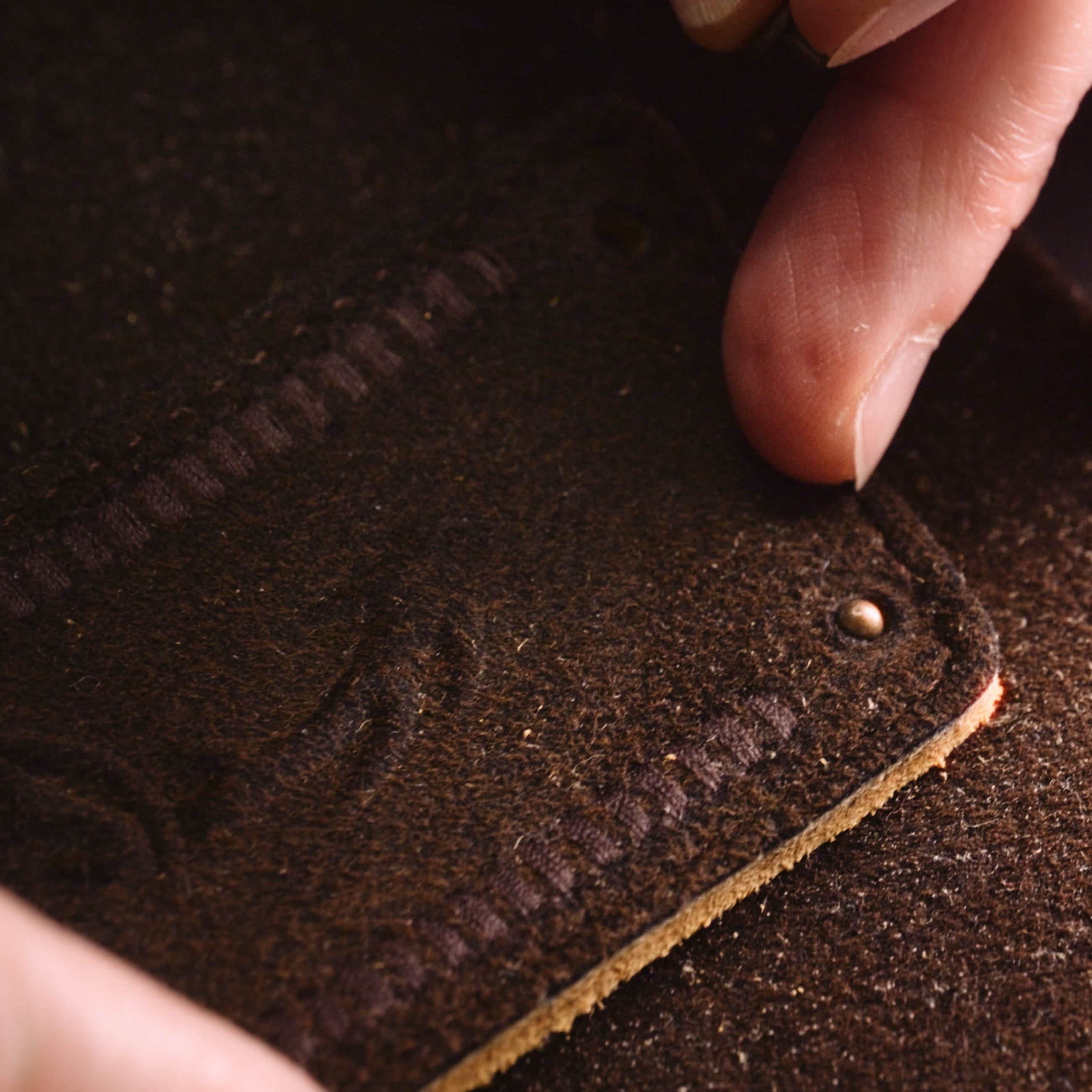 kyoto-250-old-black-deerskin-leather-detail-2-1029725