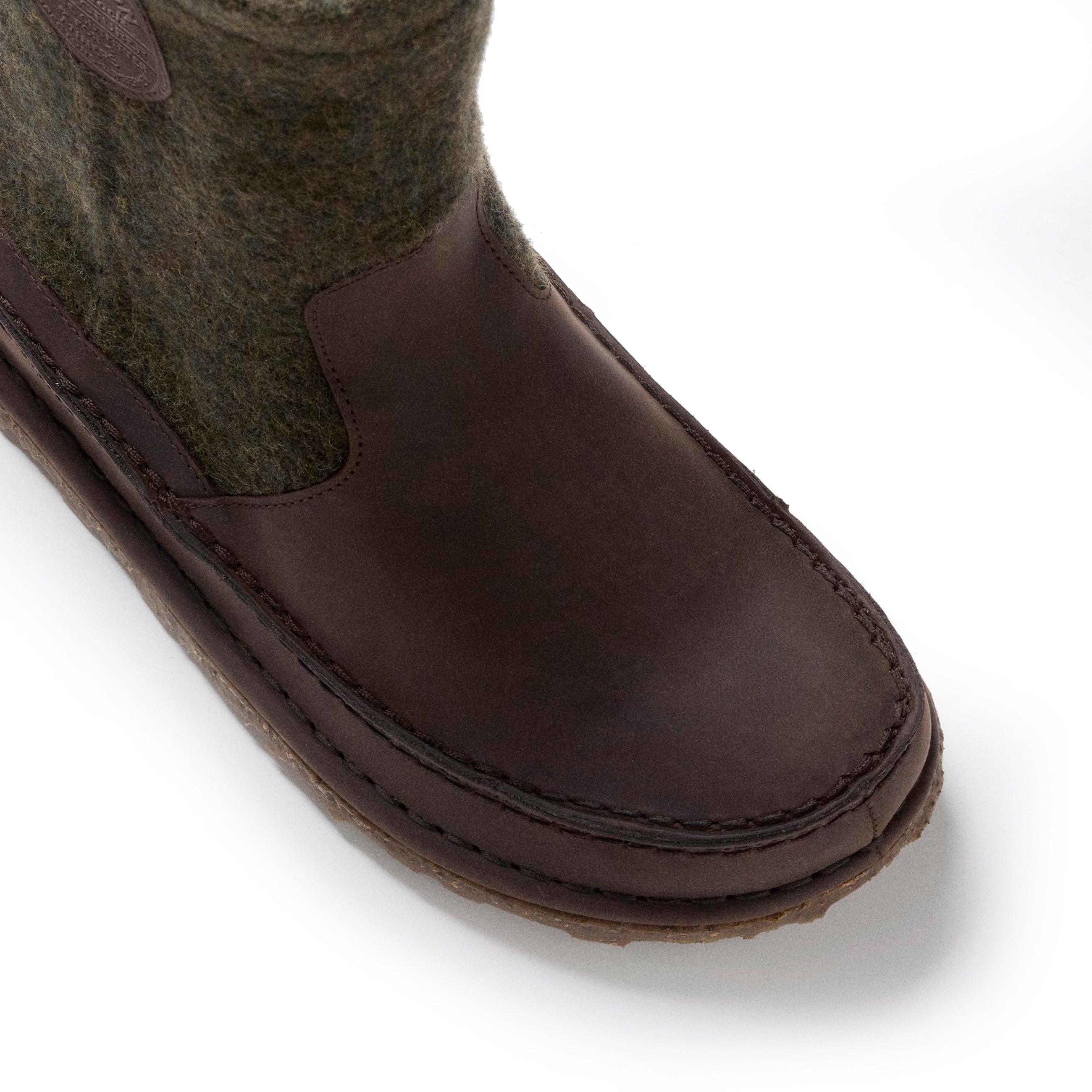 lahti-roast-forest-green-wool-oiled-leather-detail-1-1029868-102878