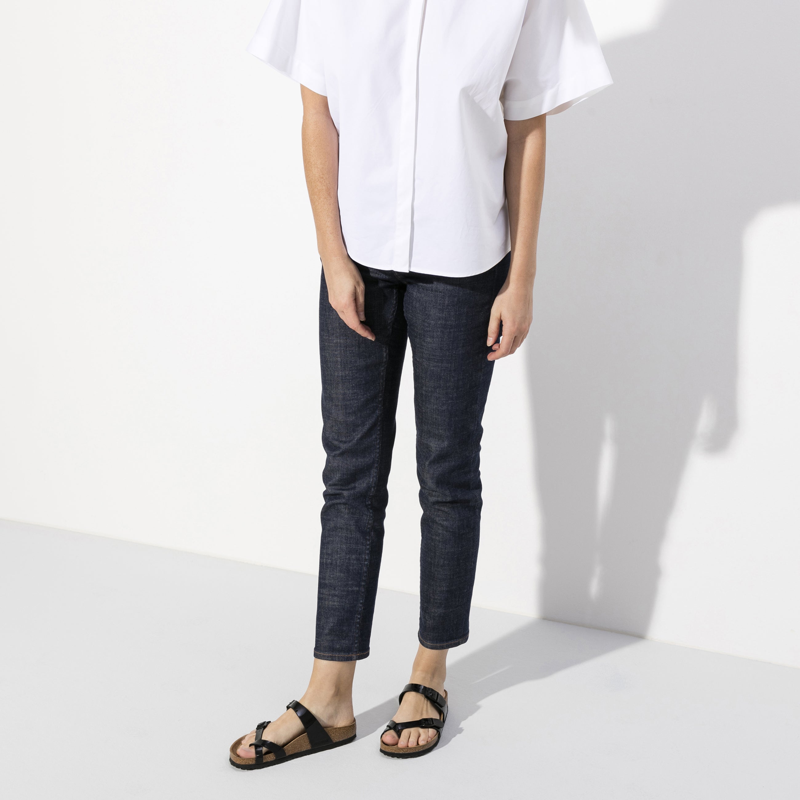 mayari-black-patent-birko-flor-alt-1-071093-071091